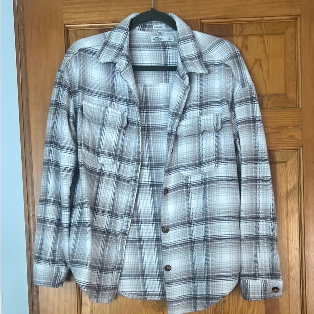 Women’s plaid flannel shacket